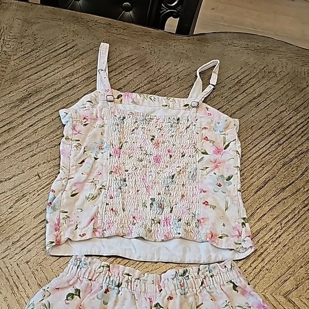 Floral top and short set size 11/12 Abercombie Kids